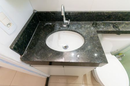 Apartamento à venda com 45m², 2 quartos e 1 vaga Apartamento à venda com 45m², 2 quartos e 1 vagaBanheiro