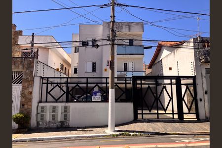 Apartamento à venda com 45m², 2 quartos e 1 vaga Apartamento à venda com 45m², 2 quartos e 1 vagaFachada
