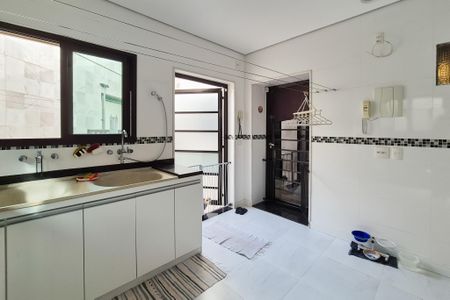 Casa à venda com 530m², 4 quartos e 3 vagasÁrea de Serviço 1