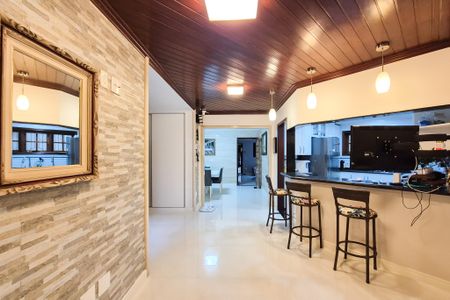 Casa à venda com 530m², 4 quartos e 3 vagasCozinha