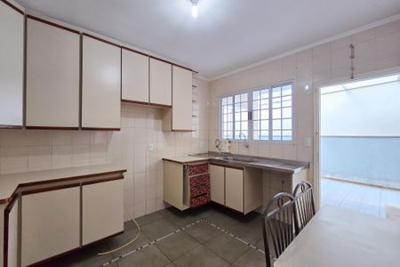 Casa à venda com 275m², 3 quartos e 2 vagasCozinha