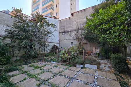 Casa à venda com 275m², 3 quartos e 2 vagasQuintal de trás