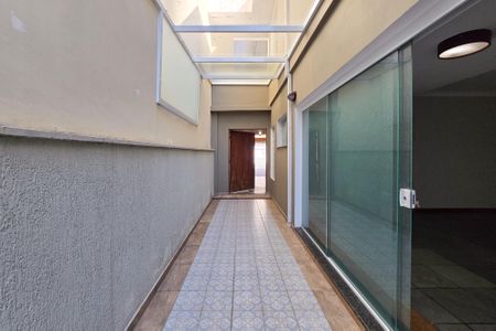 Casa à venda com 275m², 3 quartos e 2 vagasQuintal