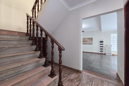 Casa à venda com 275m², 3 quartos e 2 vagasAcesso