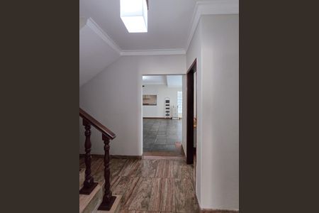 Casa à venda com 275m², 3 quartos e 2 vagasAcesso