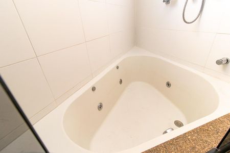 Apartamento para alugar com 134m², 4 quartos e 2 vagasBanheiro da Suíte