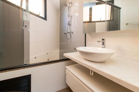 Apartamento para alugar com 134m², 4 quartos e 2 vagasBanheiro da Suíte