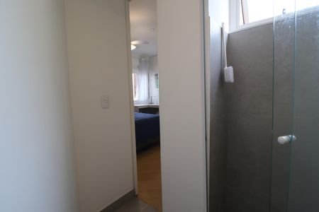 Apartamento à venda com 77m², 2 quartos e 2 vagasBanheiro da Suíte