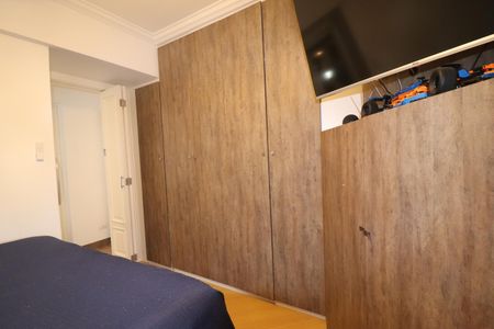 Apartamento à venda com 77m², 2 quartos e 2 vagasQuarto 