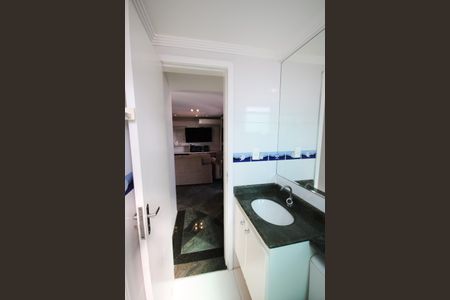 Apartamento para alugar com 133m², 4 quartos e 2 vagasBanheiro Social