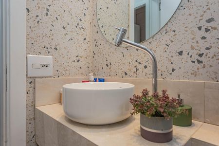 Banheiro de apartamento à venda com 2 quartos, 48m² em Sacoma, São Paulo