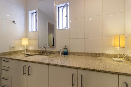 Apartamento à venda com 110m², 2 quartos e 1 vagaBanheiro da Suíte 2