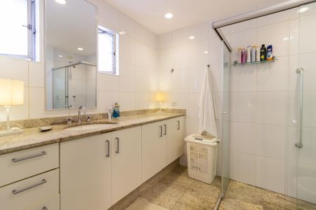 Apartamento à venda com 110m², 2 quartos e 1 vagaBanheiro da Suíte 2