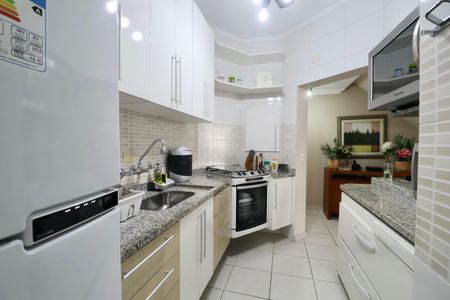 Apartamento para alugar com 160m², 3 quartos e 3 vagasCozinha