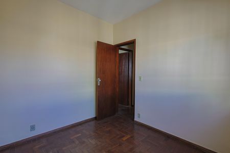 Quarto 2 de apartamento à venda com 3 quartos, 100m² em Santo Antônio, Belo Horizonte