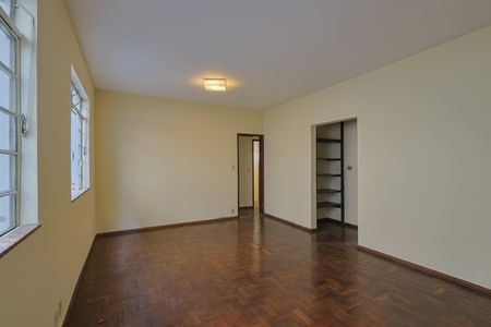 Sala de apartamento à venda com 3 quartos, 100m² em Santo Antônio, Belo Horizonte