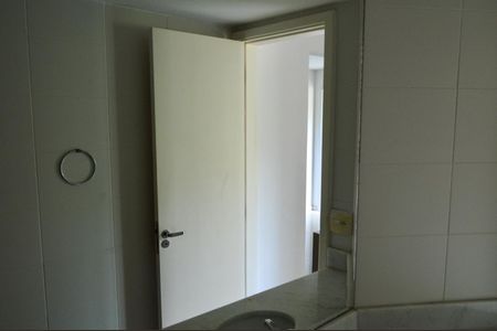 Apartamento à venda com 60m², 2 quartos e 1 vaga Apartamento à venda com 60m², 2 quartos e 1 vagaBanheiro