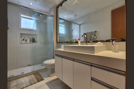 Apartamento à venda com 174m², 3 quartos e 3 vagasBanheiro da Suíte 1