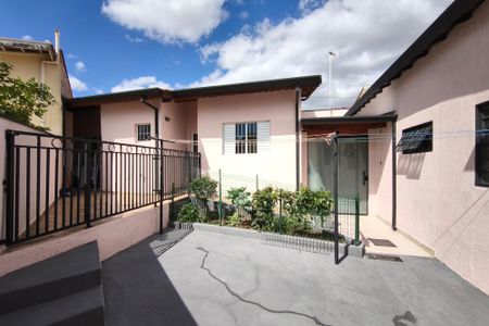 Casa para alugar com 116m², 3 quartos e 2 vagasQuintal