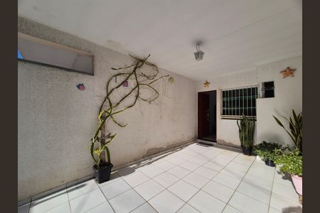 Casa à venda com 120m², 3 quartos e 2 vagasGaragem