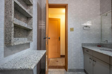 Apartamento à venda com 92m², 2 quartos e sem vaga Apartamento à venda com 92m², 2 quartos e sem vagaBanheiro