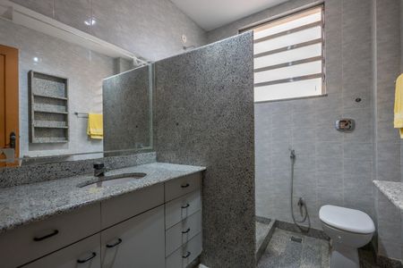 Apartamento à venda com 92m², 2 quartos e sem vaga Apartamento à venda com 92m², 2 quartos e sem vagaBanheiro