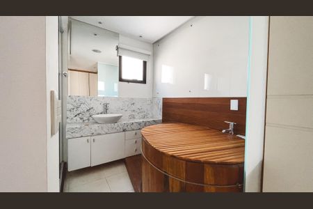 Apartamento à venda com 125m², 3 quartos e 2 vagas Apartamento à venda com 125m², 3 quartos e 2 vagasBanheiro da Suíte 2
