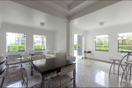 Apartamento à venda com 125m², 3 quartos e 2 vagas Apartamento à venda com 125m², 3 quartos e 2 vagasÁrea comum - Salão de festas