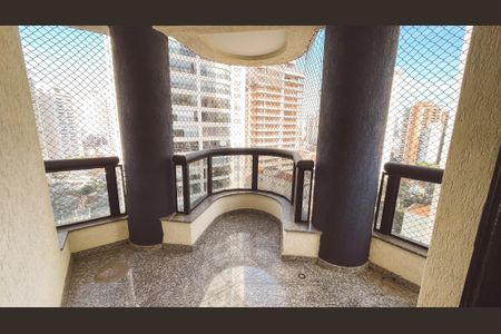 Apartamento à venda com 125m², 3 quartos e 2 vagas Apartamento à venda com 125m², 3 quartos e 2 vagasVaranda da Sala 2