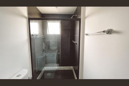 Apartamento à venda com 125m², 3 quartos e 2 vagas Apartamento à venda com 125m², 3 quartos e 2 vagasBanheiro da Suíte 1