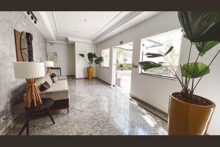 Apartamento à venda com 125m², 3 quartos e 2 vagas Apartamento à venda com 125m², 3 quartos e 2 vagasHall social