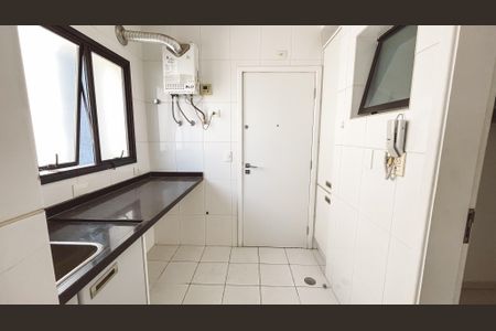 Apartamento à venda com 125m², 3 quartos e 2 vagas Apartamento à venda com 125m², 3 quartos e 2 vagasÁrea de Serviço