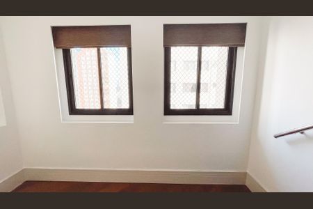 Apartamento à venda com 125m², 3 quartos e 2 vagas Apartamento à venda com 125m², 3 quartos e 2 vagasEscritório