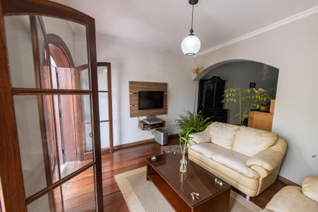 Casa à venda com 200m², 4 quartos e 1 vaga Casa à venda com 200m², 4 quartos e 1 vagaSala