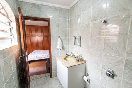 Casa à venda com 200m², 4 quartos e 1 vaga Casa à venda com 200m², 4 quartos e 1 vagaBanheiro da Suíte