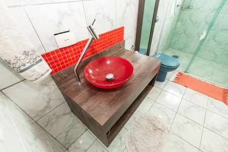 Casa à venda com 200m², 4 quartos e 1 vaga Casa à venda com 200m², 4 quartos e 1 vagaBanheiro 2