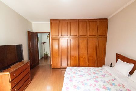 Casa à venda com 200m², 4 quartos e 1 vaga Casa à venda com 200m², 4 quartos e 1 vagaSuíte