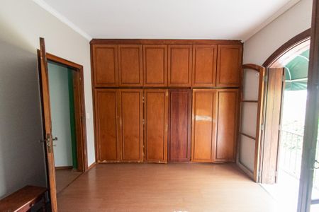 Casa à venda com 200m², 4 quartos e 1 vaga Casa à venda com 200m², 4 quartos e 1 vagaQuarto 1