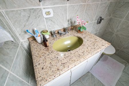 Casa à venda com 200m², 4 quartos e 1 vaga Casa à venda com 200m², 4 quartos e 1 vagaBanheiro da Suíte