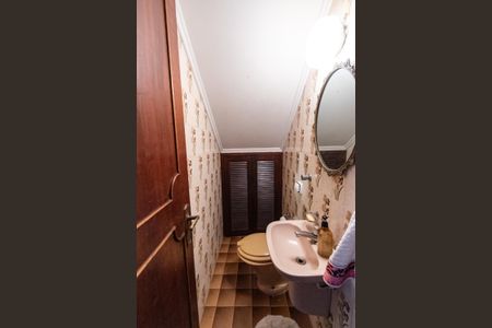 Casa à venda com 200m², 4 quartos e 1 vaga Casa à venda com 200m², 4 quartos e 1 vagaLavabo