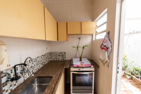 Casa à venda com 200m², 4 quartos e 1 vaga Casa à venda com 200m², 4 quartos e 1 vagaCozinha