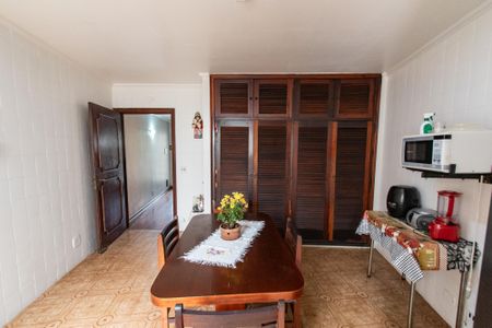 Casa à venda com 200m², 4 quartos e 1 vaga Casa à venda com 200m², 4 quartos e 1 vagaCopa