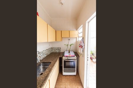 Casa à venda com 200m², 4 quartos e 1 vaga Casa à venda com 200m², 4 quartos e 1 vagaCozinha