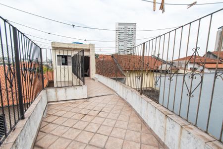 Casa à venda com 200m², 4 quartos e 1 vaga Casa à venda com 200m², 4 quartos e 1 vagaTerraço