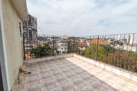Casa à venda com 200m², 4 quartos e 1 vaga Casa à venda com 200m², 4 quartos e 1 vagaVaranda do quarto 2