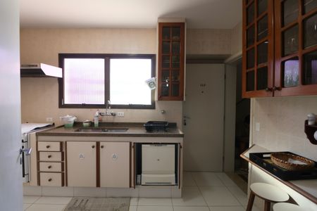 Apartamento para alugar com 151m², 3 quartos e 1 vagaCozinha