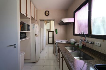 Apartamento para alugar com 151m², 3 quartos e 1 vagaCozinha