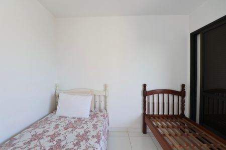 Quarto de apartamento para alugar com 3 quartos, 151m² em Vila Luis Antonio, Guarujá