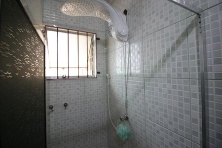 Casa à venda com 132m², 3 quartos e 2 vagasBanheiro 2