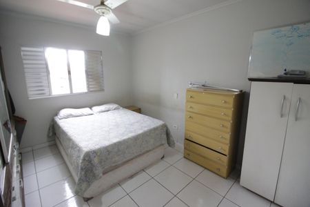 Casa à venda com 132m², 3 quartos e 2 vagasQuarto 